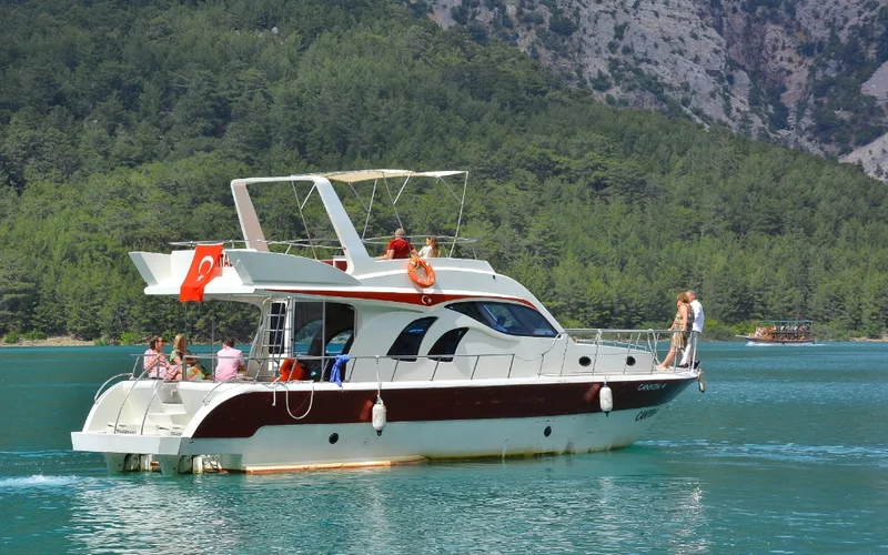 Geburtstag, Heiratsantrag oder Jahrestag auf dem Boot in Side: Gulet oder Yacht?