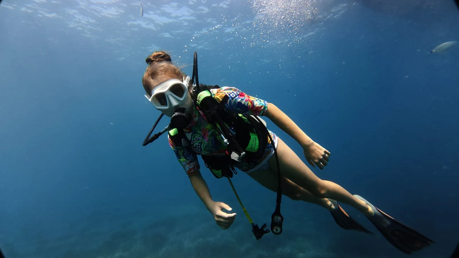 full body diver blue water alanya