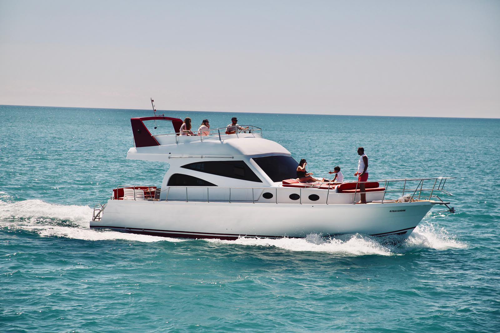 Deluxe Private Boat