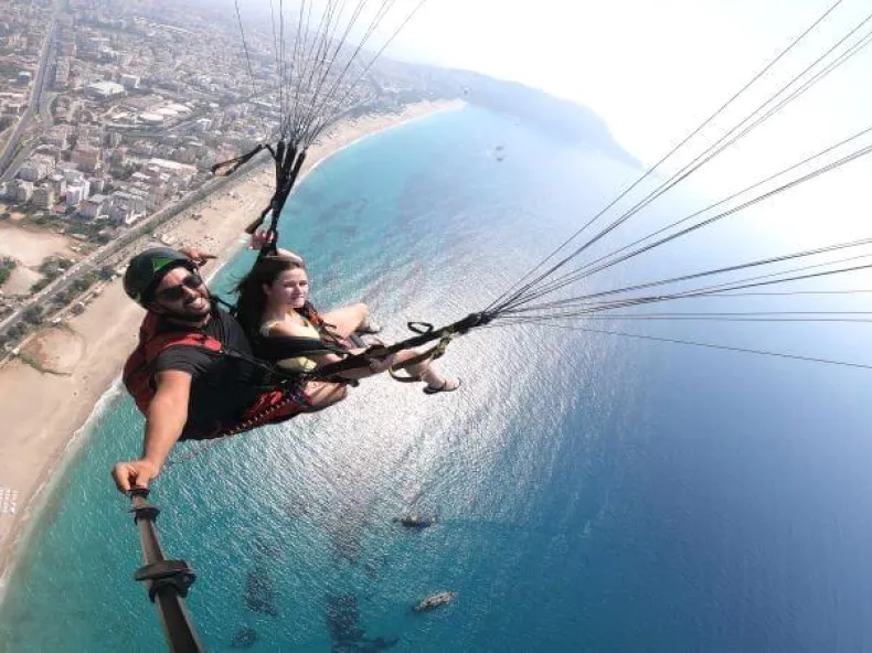 Alanya Tandem Paragliding: Fly from 700 m Down to Cleopatra Beach