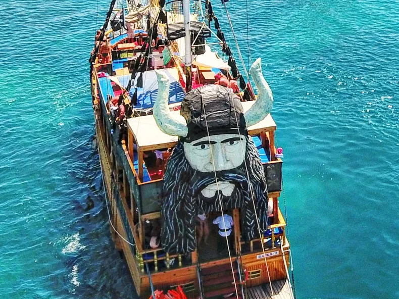 Side Pirate Boat Tour: A Full Day of Kids' Adventure at Sea