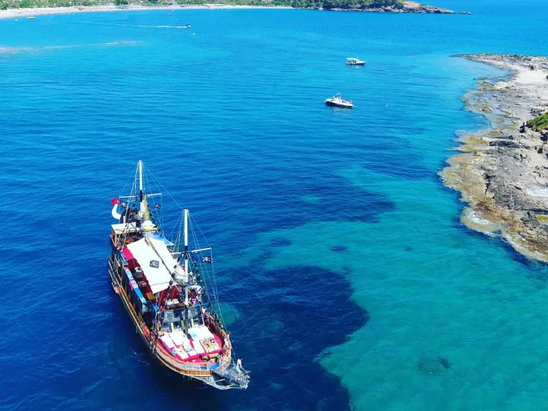 Side Pirate Boat Tour: A Full Day of Kids' Adventure at Sea