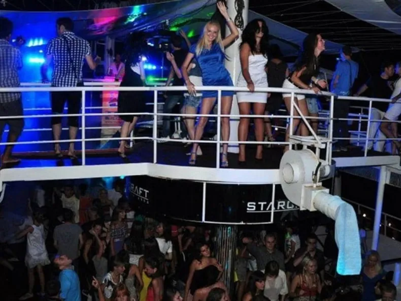 Side Starcraft Disco Yacht Night Party Cruise